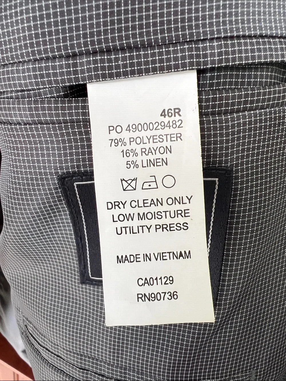 Izod Men's Gray Textured Sport Coat - Notch Lapel